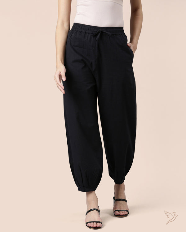 Black Women Pleated Pant 