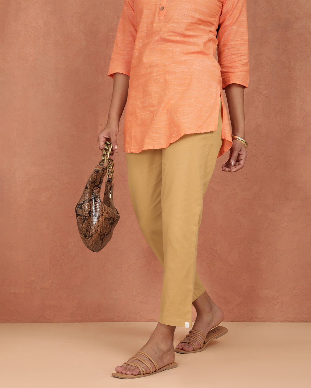 Cotton Stretch Straight Pant - Caramel Custard.