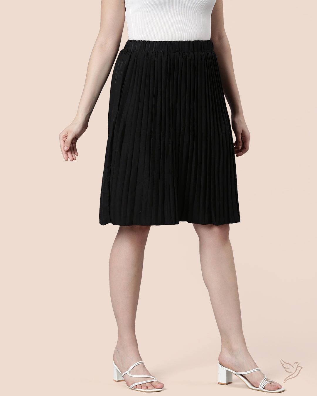 Stylish Raven Women Pleated Skirt