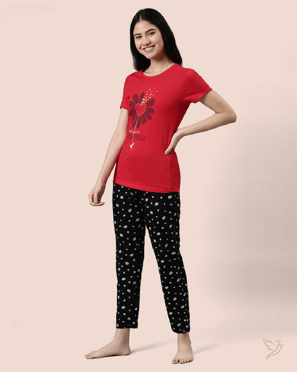 Red & Black Women Printed Lounge Wear Pyjama Set