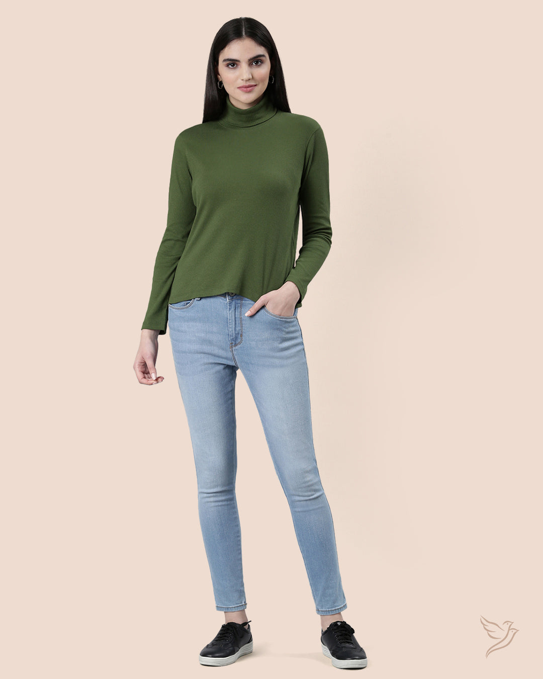 Comfortable Green Women Turtle Neck Ribbed Tee 